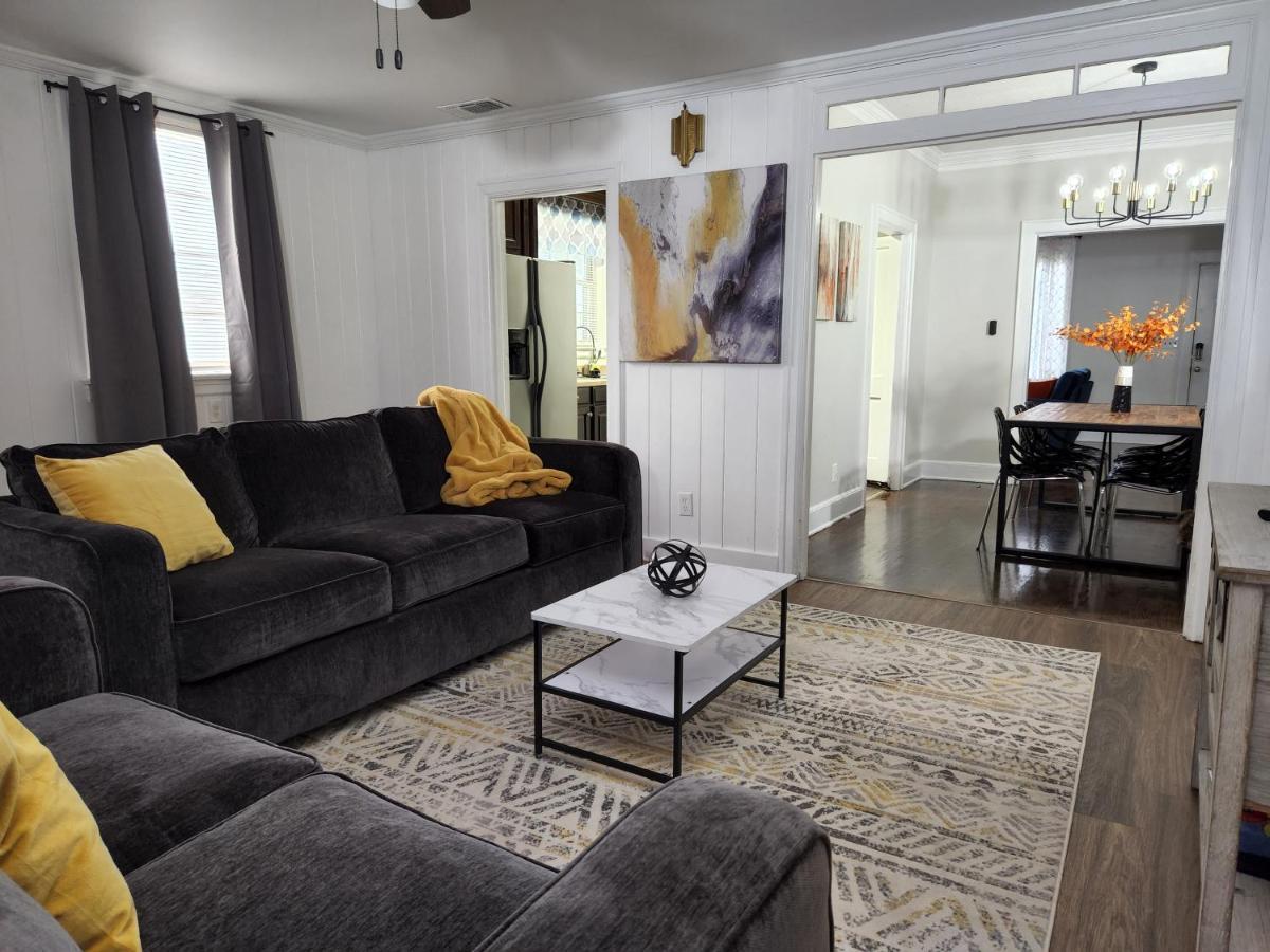 Spacious Centrally Located 3 Bed 2 Bath - Sleeps 8 モンゴメリー エクステリア 写真