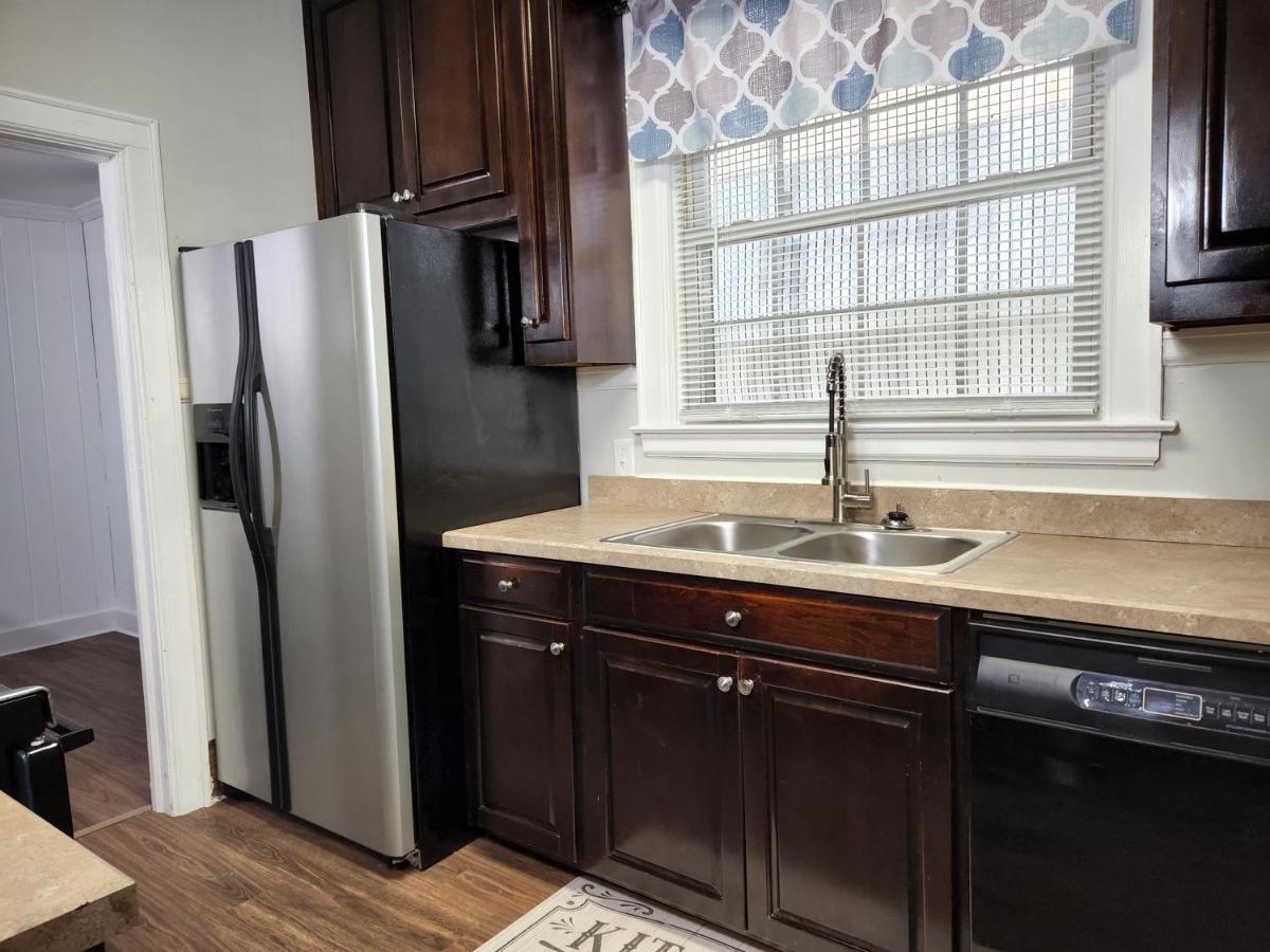 Spacious Centrally Located 3 Bed 2 Bath - Sleeps 8 モンゴメリー エクステリア 写真